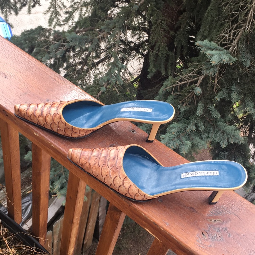 Vintage mule tan pointed toe reptile - Picture 12 of 12